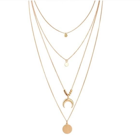 ⚠️Only 1 LEFT⚠️ LAYERED HALF MOON GOLD NECKLACE - Picture 2 of 2